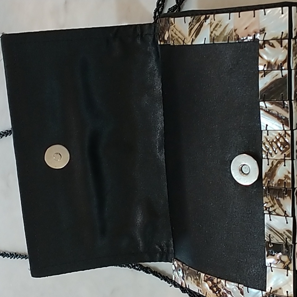 Day to Evening Purse. - Picture 3 of 7